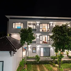 Golden Star , Hoi An Vietnam